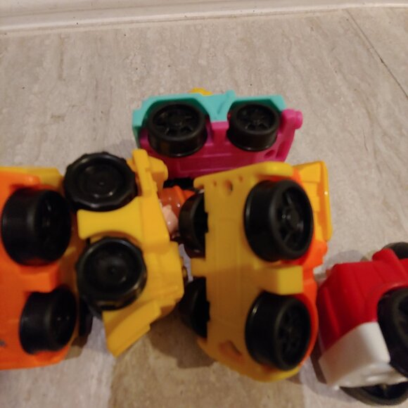 Fisher-Price Little People Wheelies Car Set 6 Pieces 2000s - Picture 8 of 9